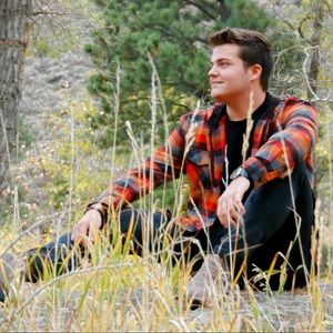 Meet your Posher, Jaron